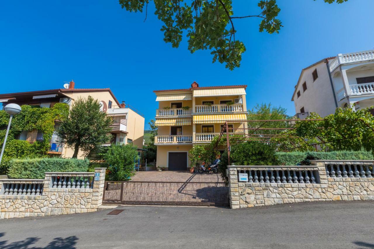 Apartman Laura セルツェ エクステリア 写真