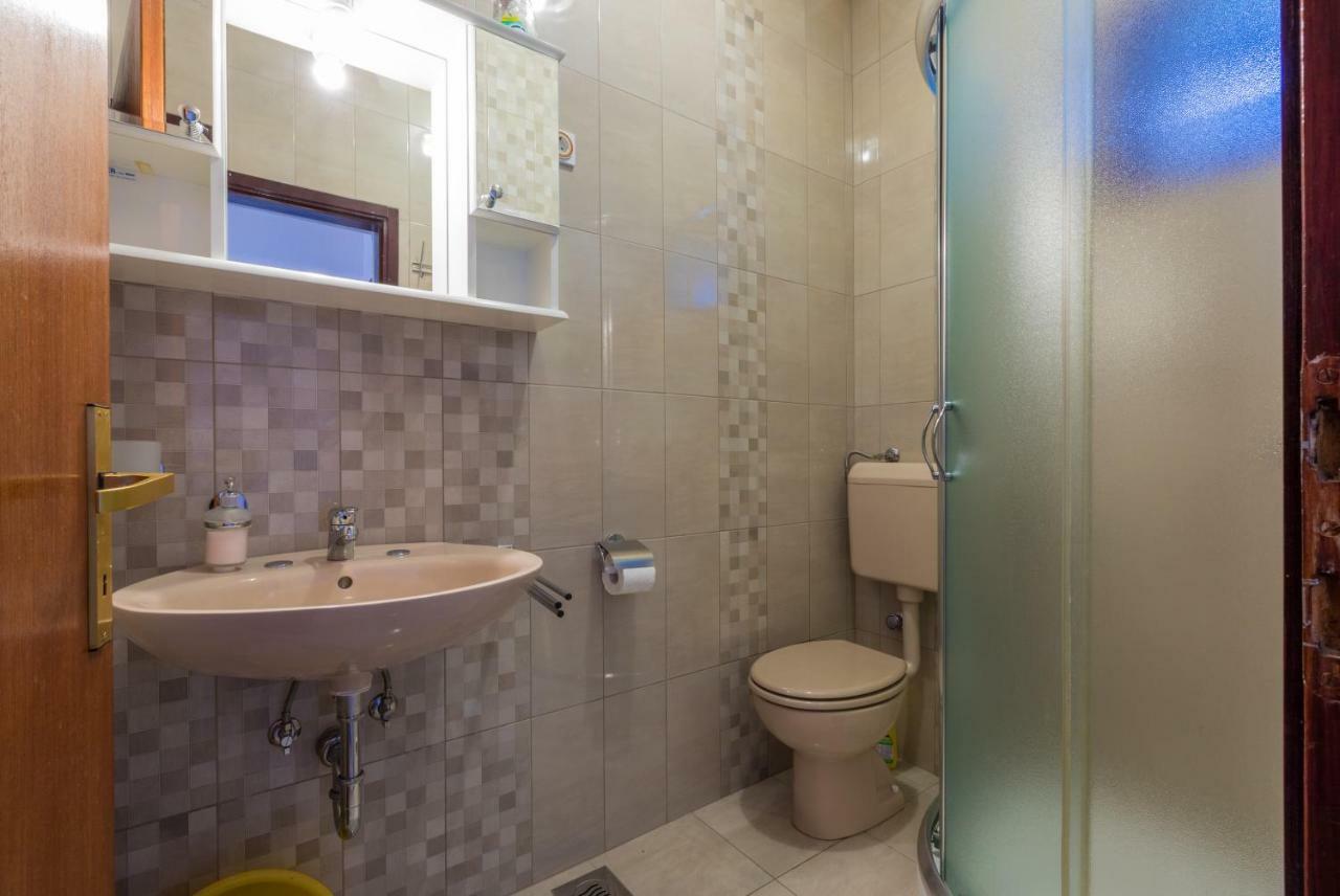 Apartman Laura セルツェ エクステリア 写真